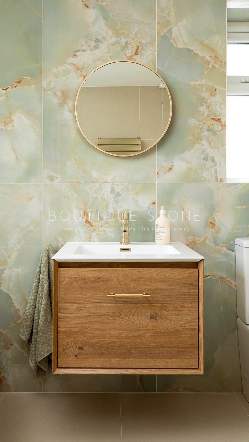 Fiennes Onyx Emerald
