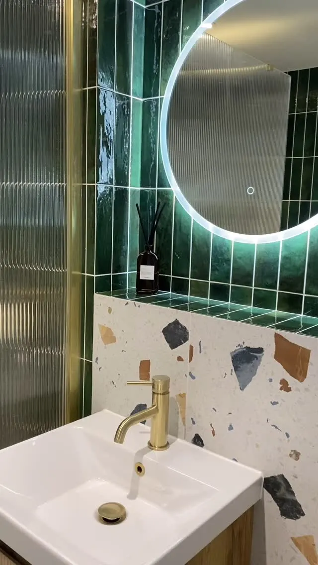 The room you’ve all been waiting for …also known as the little green sanctuary 🫶🏼✨ what do you think? 
.
@victorianplumbinguk 
.
@boutiquestoneofficial 
.
#renovation #interior #homeaccount #homeimprovement #reno #homeliving #instagood #extension #instagood #homedecoration #bathroom #showerroom #bathroomrenovation #bathroomdesignideas #bathroominspiration #bathroomgoals #bathroominspo #renovationproject #green #greentiles #terrazo #greenbathroom #gold #interior2you #interiorinspo