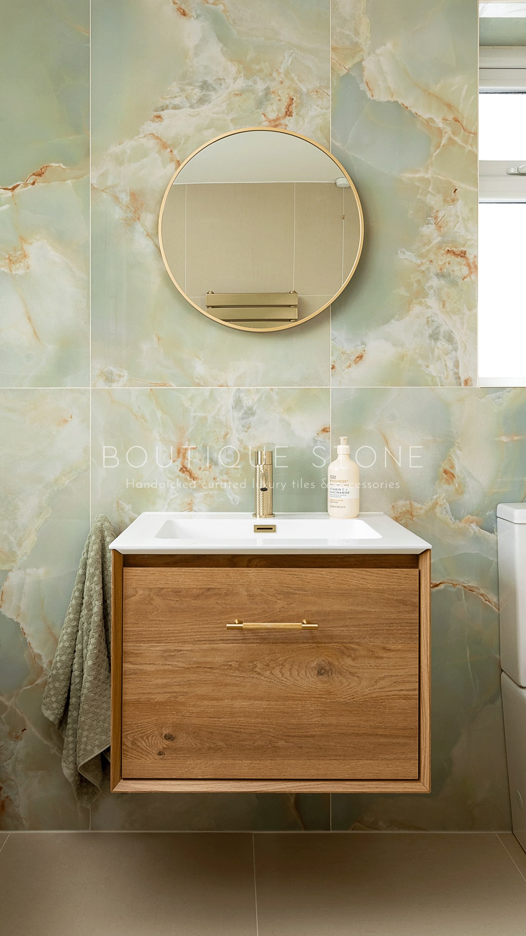 Fiennes Onyx Emerald