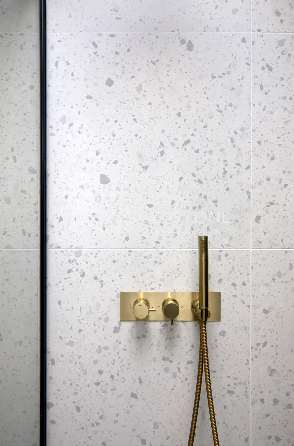 Eccitare Terrazzo Zinc