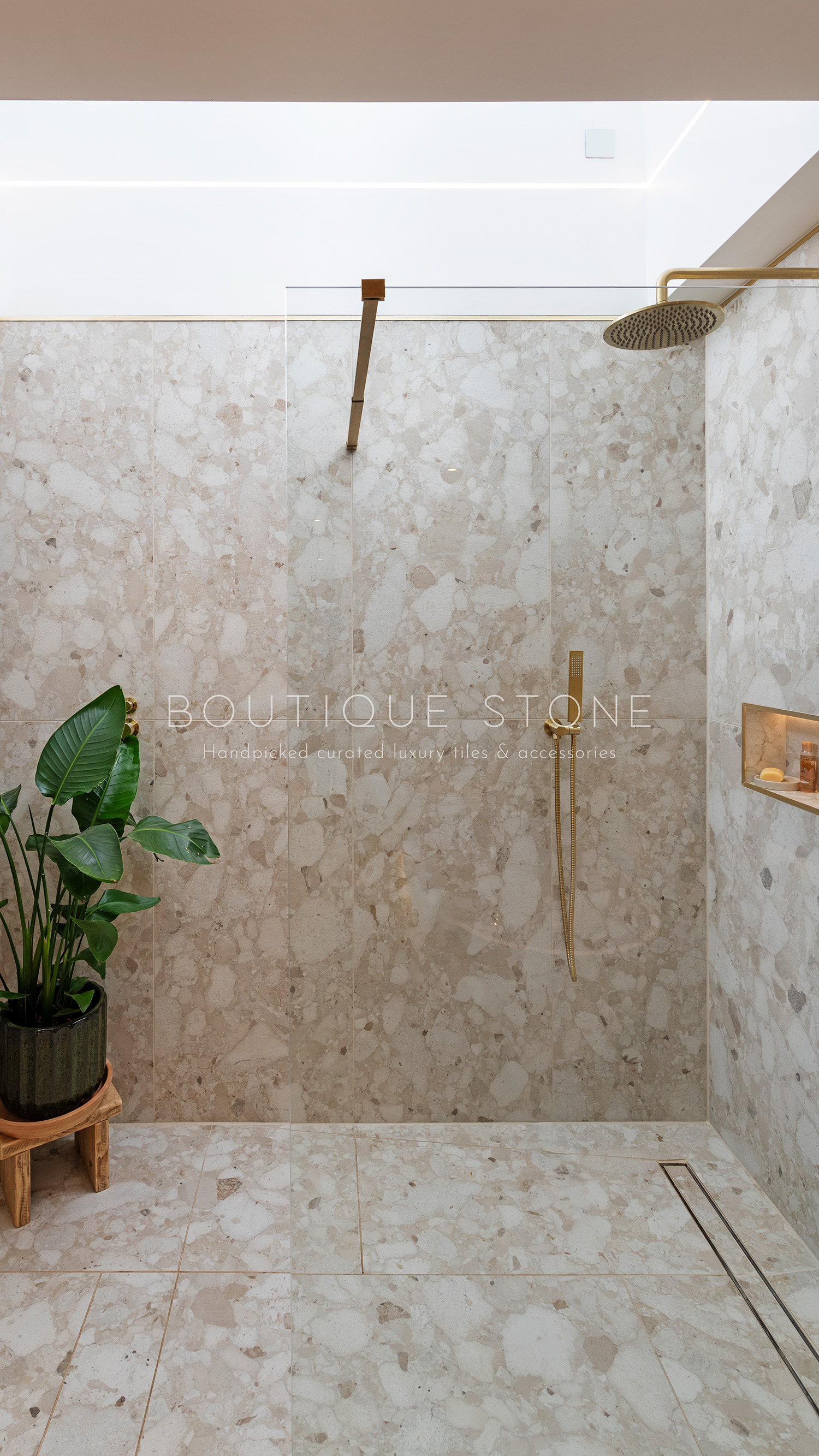 Are 60x60 Tiles Too Big for a Small Bathroom?